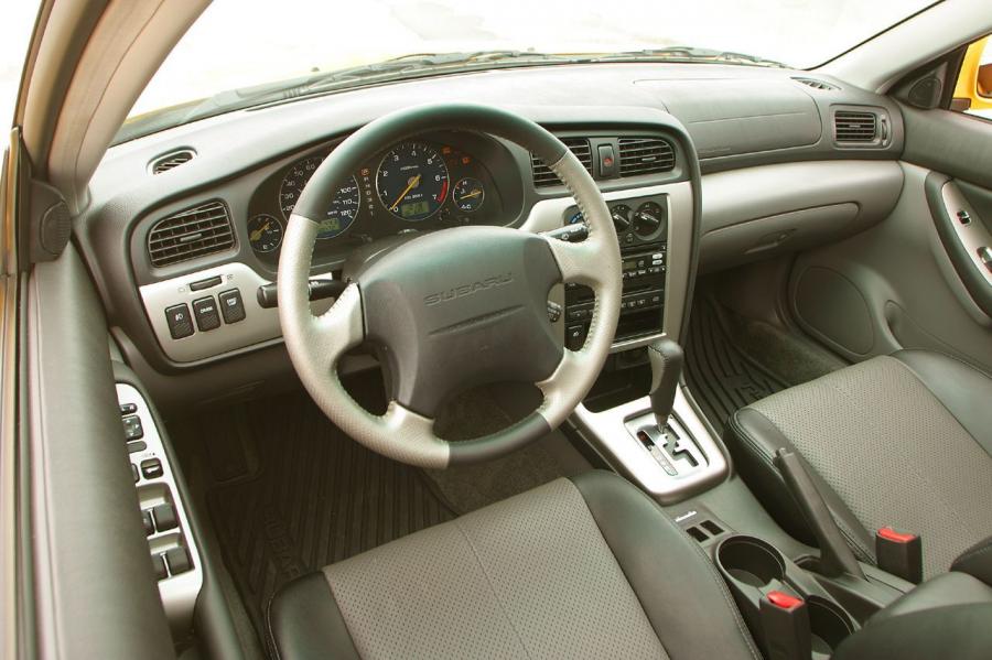  Subaru Baja 2003 года  (фото 8 из 12)
